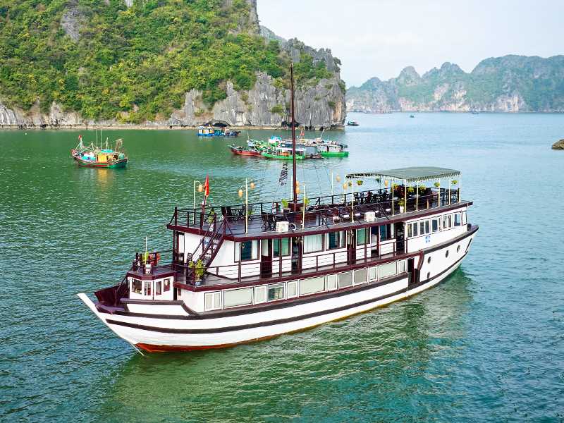 Garden Bay Legend Cruise -  3 Days 2 Nights | Bai Tu Long Bay & Halong Bay