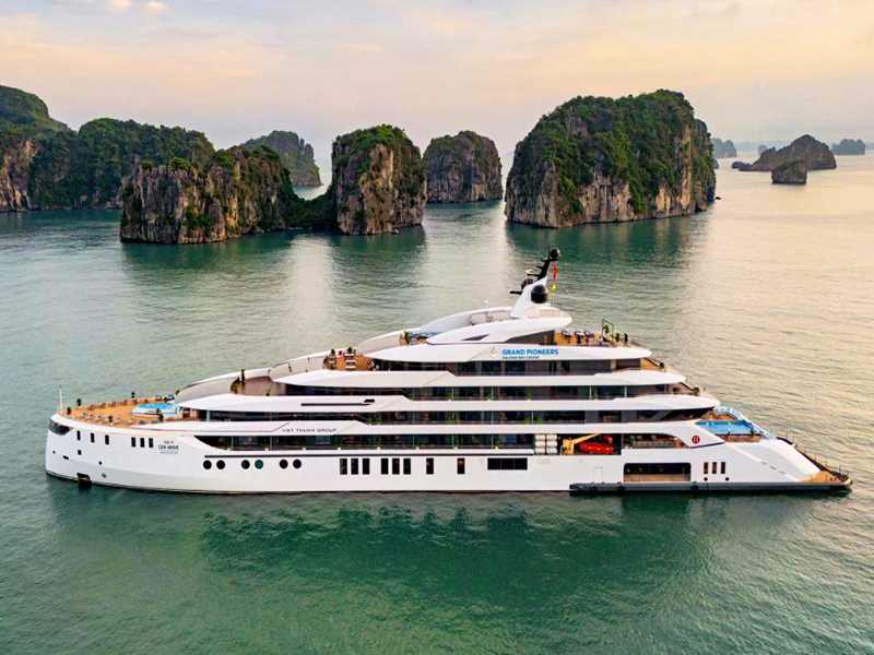 Grand Pioneers Cruise 2 Days 1 Night | Halong Bay & Lan Ha Bay