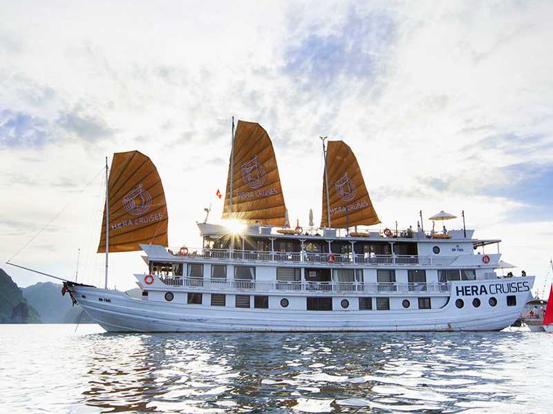 Hera Grand Luxury Cruise - 3 Days 2 Nights | Halong Bay & Lan Ha Bay