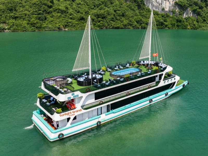 Sunlight Grand Cruise - Embrace Luxury in Nature Paradise | Halong Bay 1 Day Tour